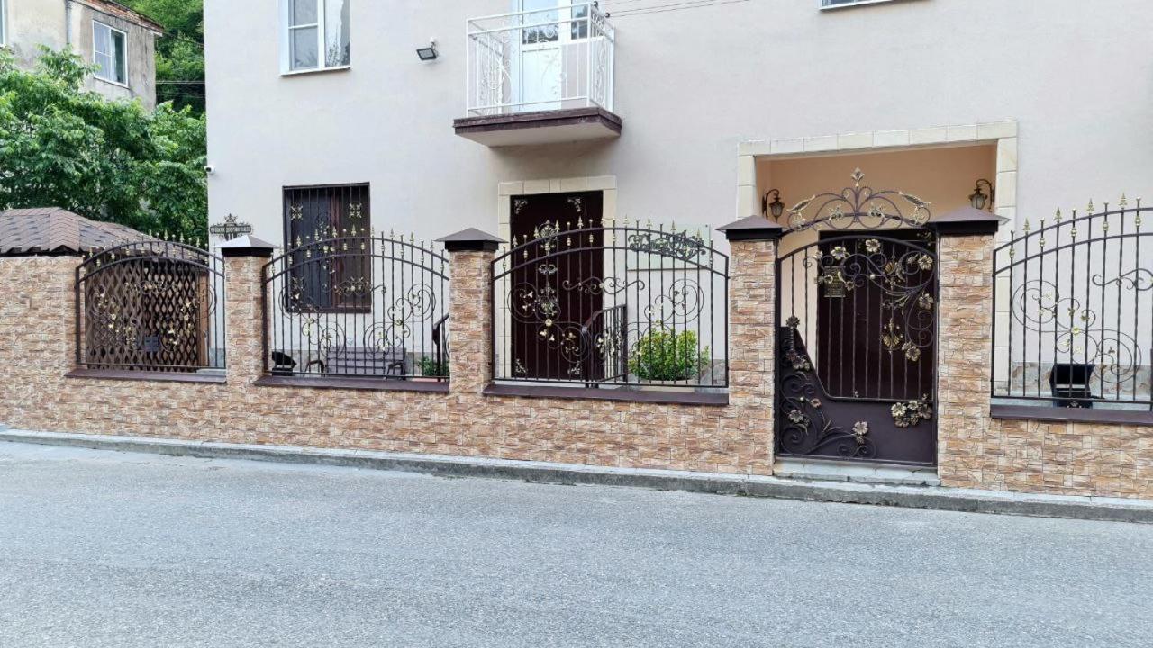 Guest House Gorny Ruchei Гагра Екстериор снимка