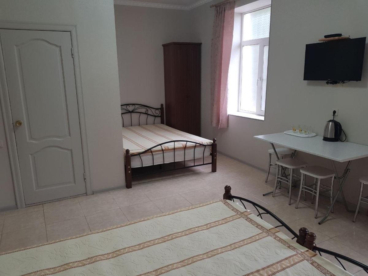 Guest House Gorny Ruchei Гагра Екстериор снимка