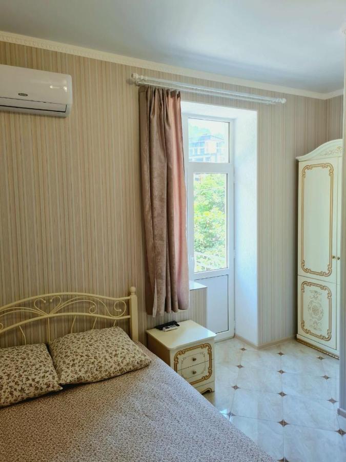 Guest House Gorny Ruchei Гагра Екстериор снимка